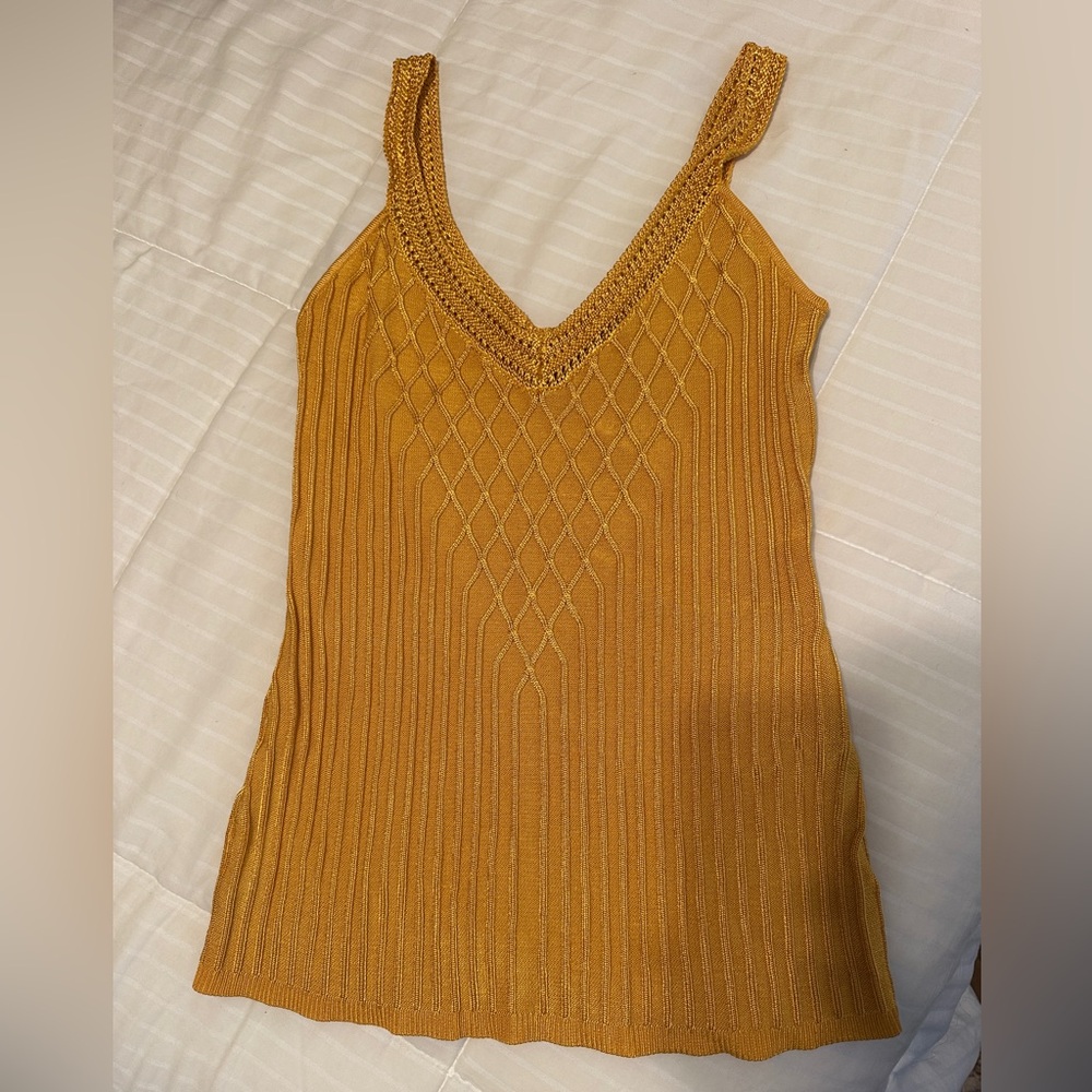 NWT White House Black Market V Neck Crochet Trim Tank in Marigold - Picture 2 of 10